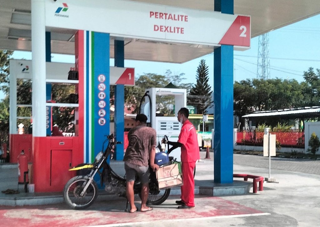 Tengkulak dari Lamongan Diduga Bebas Berburu BBM Subsidi di SPBU Brangkal&nbsp;Bojonegoro