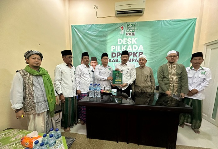 Serahkan Formulir Bacabup Sampang, Haji Slamet Junaidi Optimis Dapat Rekom DPP PKB