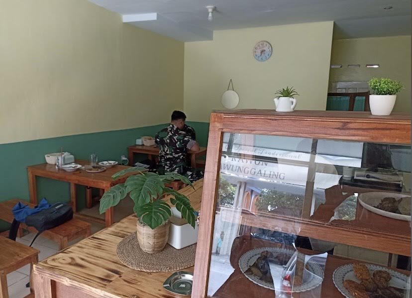 Warung Sundoro Sawunggaling, Sensasi Kuliner Rawon Legend di Kabupaten Malang