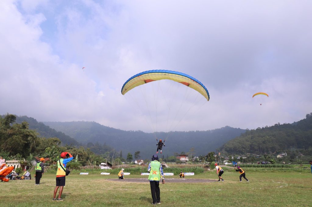 Kota Batu Jadi Tuan Rumah Kejuaraan Paralayang Internasional 2024