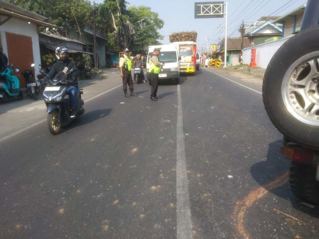 Tiga Kendaraan Terlibat Kecelakaan di Krebet Malang, Rusak&nbsp;Semua