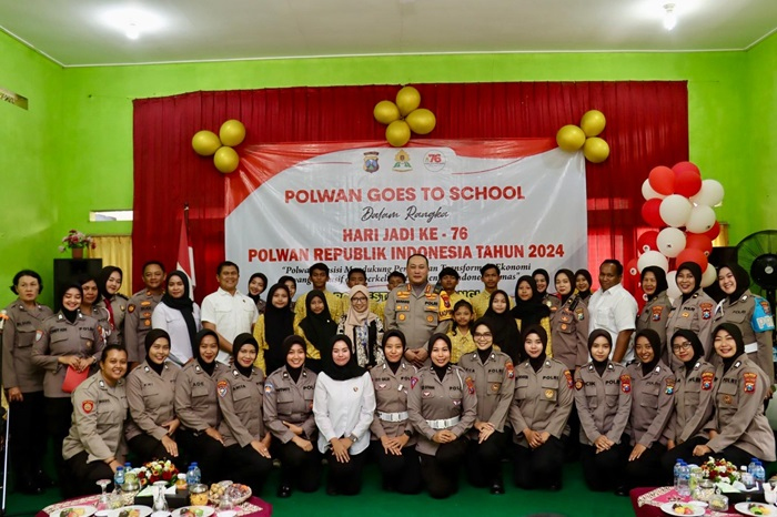 Polresta Banyuwangi Gelar Polwan Goes to School dan Tasyakuran di SLB