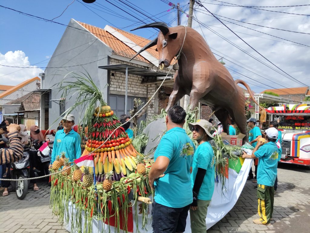 Berharap Jauhkan Warga dari Marabahaya, Kades Suharsono Meriahkan Sedekah Bumi Dusun Mojotengah&nbsp;Gresik