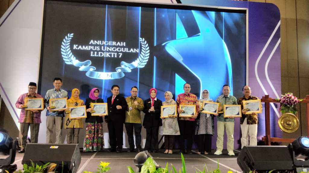 Raih Penghargaan Anugerah Unggul, UIBU Pilihan Tepat Bagi Calon Mahasiswa Baru