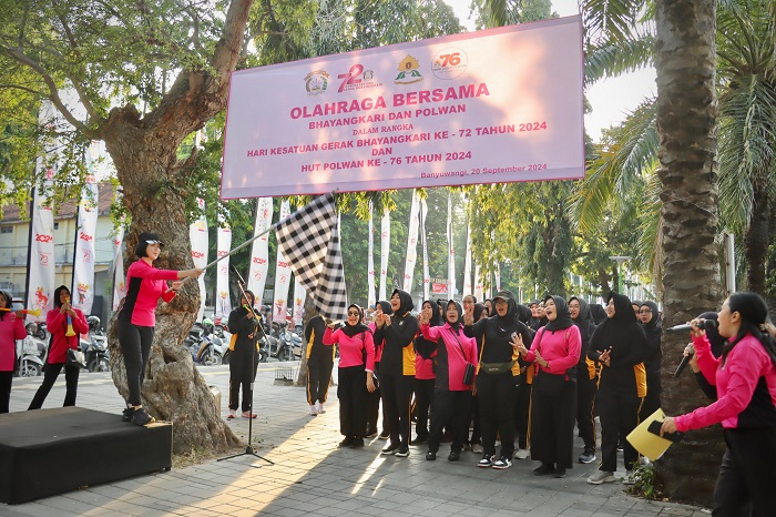 Puncak Peringatan Hari Polwan dan Bhayangkari, Polresta Banyuwangi Gelar Olahraga&nbsp;Bersama
